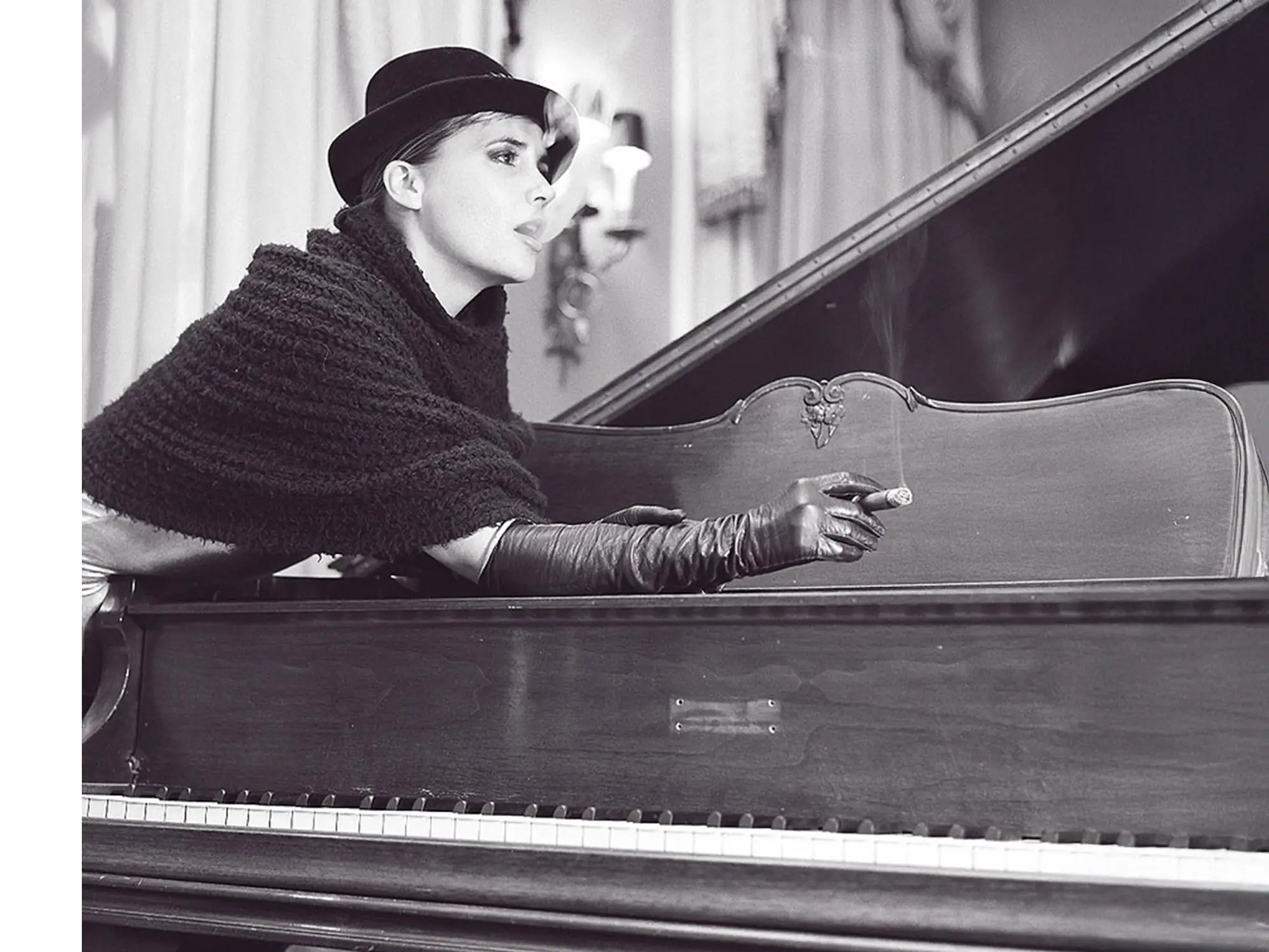 paula_roman_shots_04
